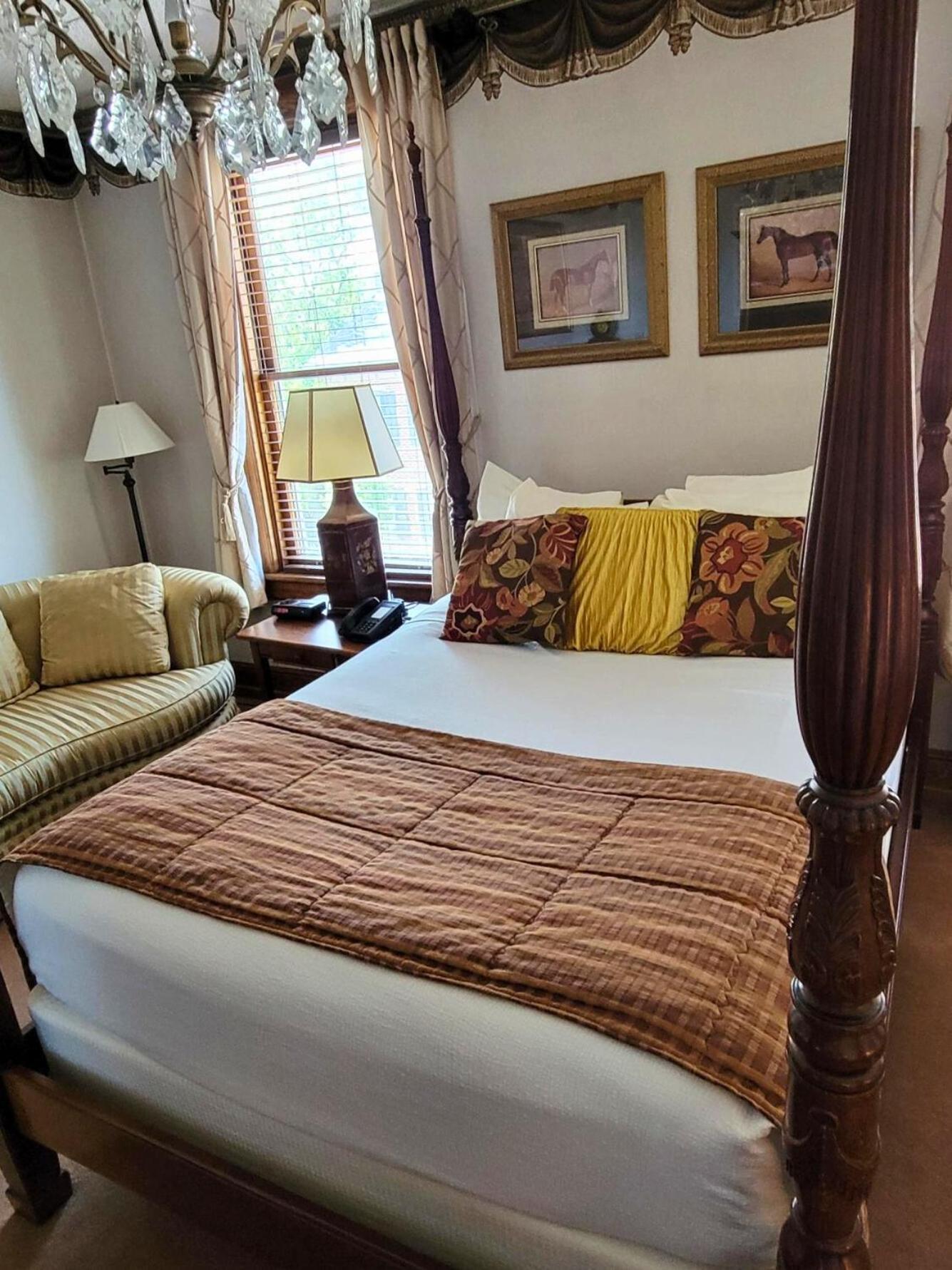 Altland House Inn & Suites Abbottstown Dış mekan fotoğraf